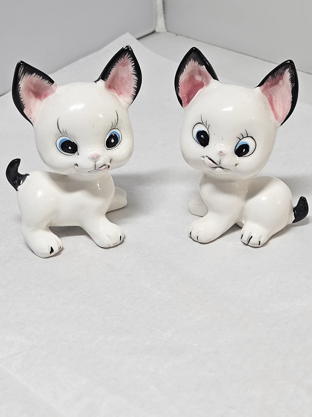 Vintage White Ceramic  Cat Salt And Pepper Shakers Pair Kitten S&P